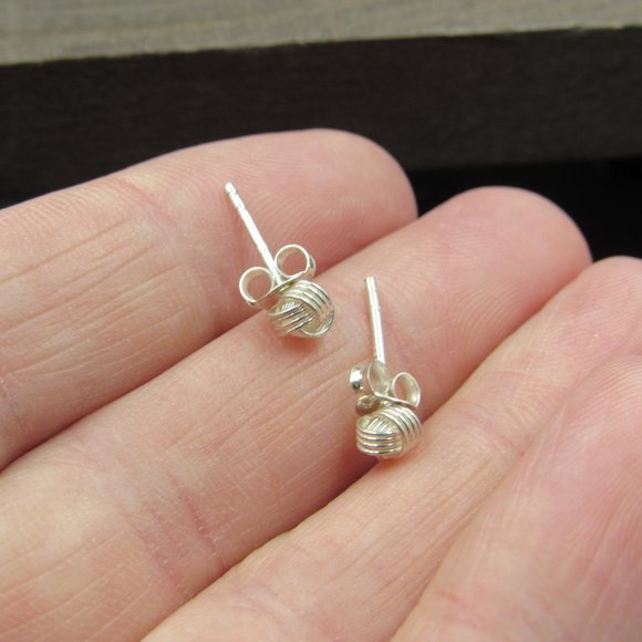 Sterling Silver Very Small Round Woven Ball Stud Earrings Vintage - Picture 4 of 7